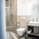 Blackhome Tivoli Apartment
