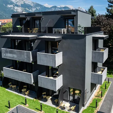 Apartment Blackhome Tivoli